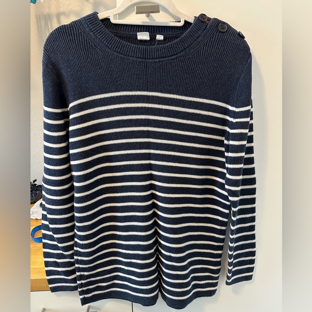 COPY - Gap maternity sweater